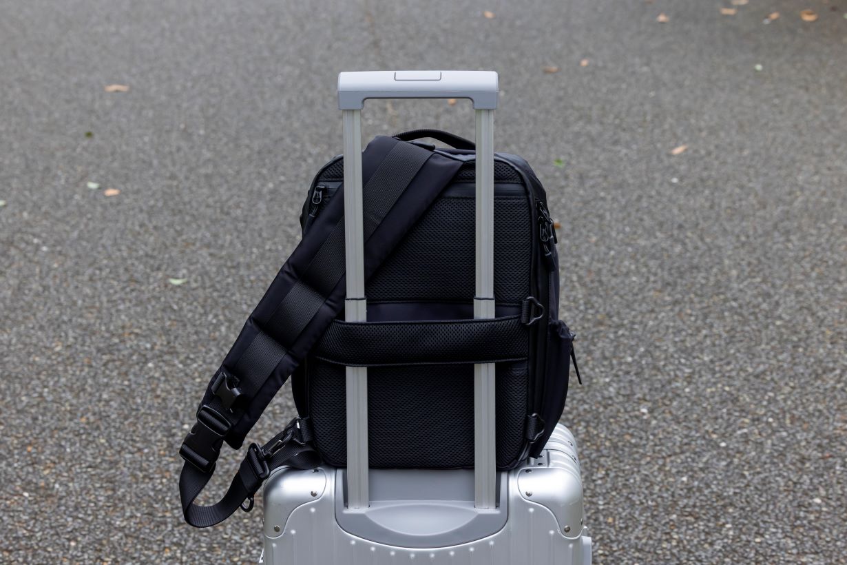 Quick-Pocket Body Bag